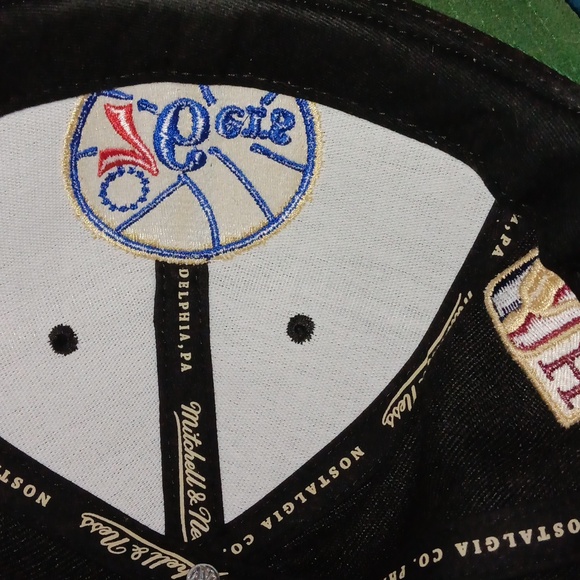 Men's Mitchell & Ness Black/Red philadelphia 76ers - Picture 6 of 7